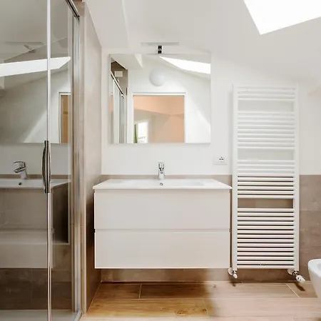 Canguroproperties - Nino Bixio *